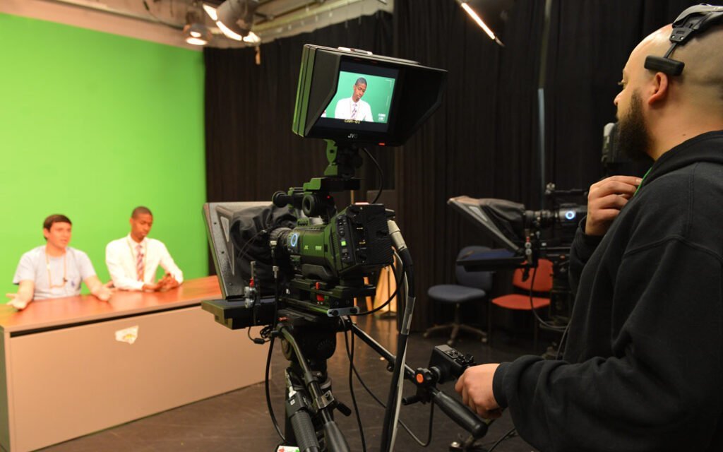 Advantages of Electronic Media